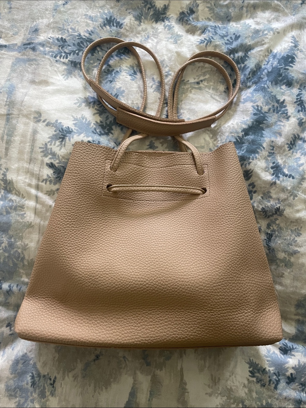 Classic Pebbled Tote Bag in Taupe